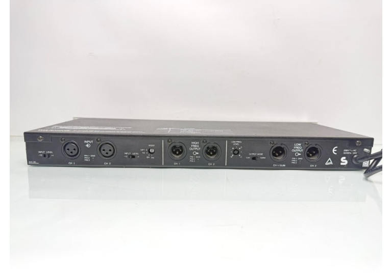 Bose 802-C II System Controller for Professional Speakers Silver, AC 230V
