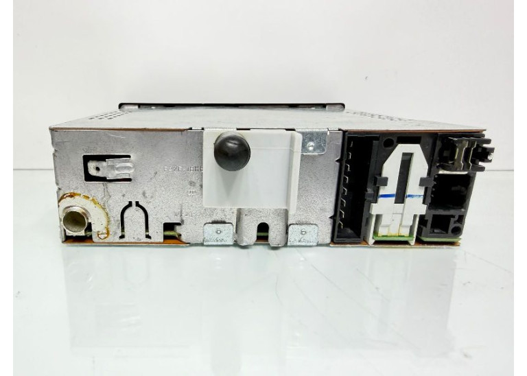 FORD F42F-18C815-AA OEM FORD AM/FM/CD PLAYER FORD F42F-18C815-AA OEM FORD AM/FM/CD PLAYER