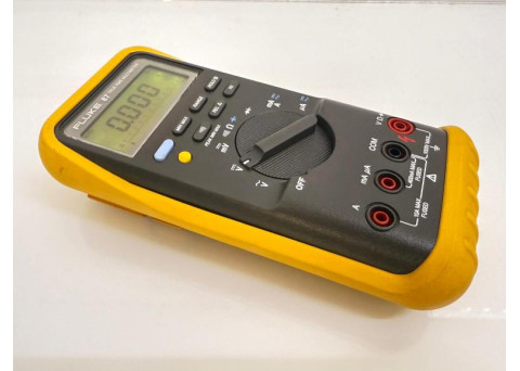 Fluke 83 Multimeter w/ Probe