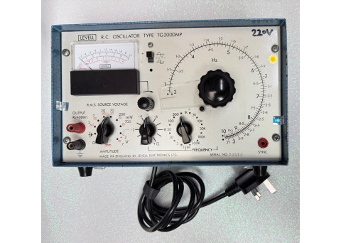 Vintage Levell R.C. Oscillator Type TG200DMP , 220V