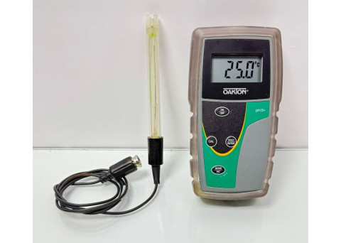OAKTON PH 5+ HANDHELD METER WITH PH PROBE