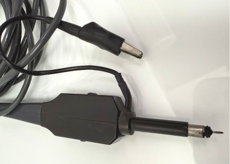 TEKTRONIX P6062B - 1X 1M OHM 135pF, 10x 10M OHM 17pF PROBE, 9 ft Length