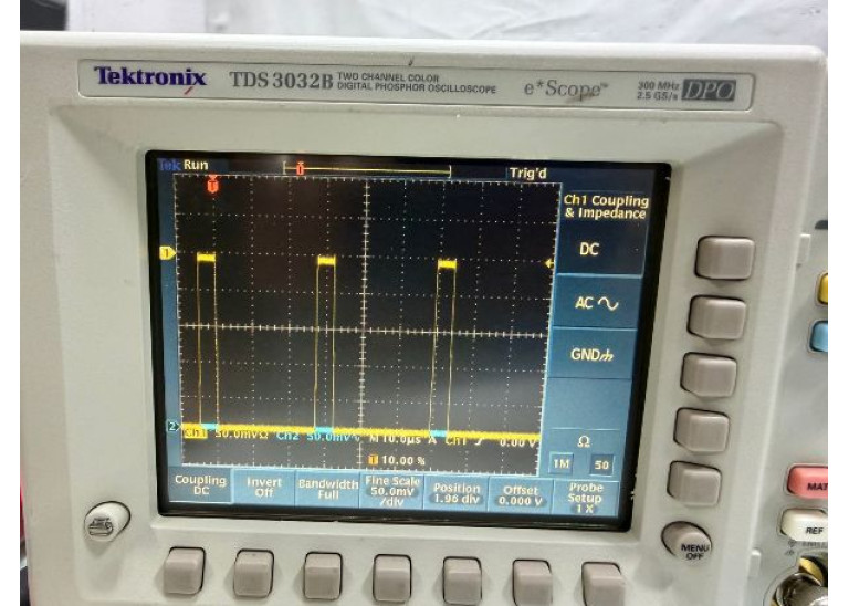 Tektronix TDS3032B Digital Phosphor Oscilloscope 300MHz 2CH 2.5GS/s