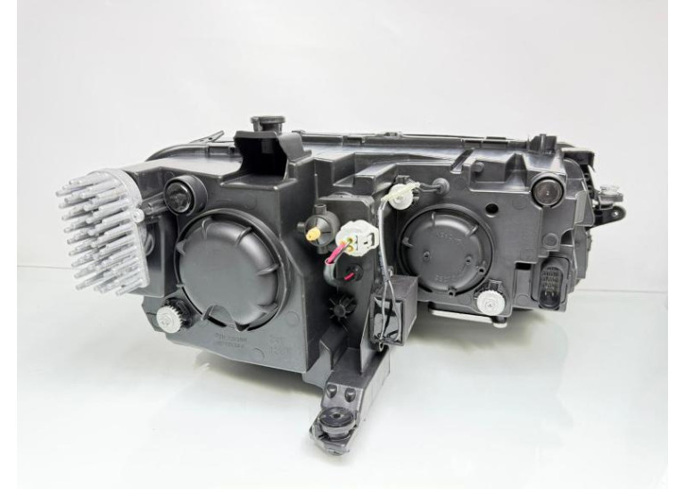 VOLKSWAGEN TIGUAN 2017-2020 LED HEADLIGHT (Right & Lift)