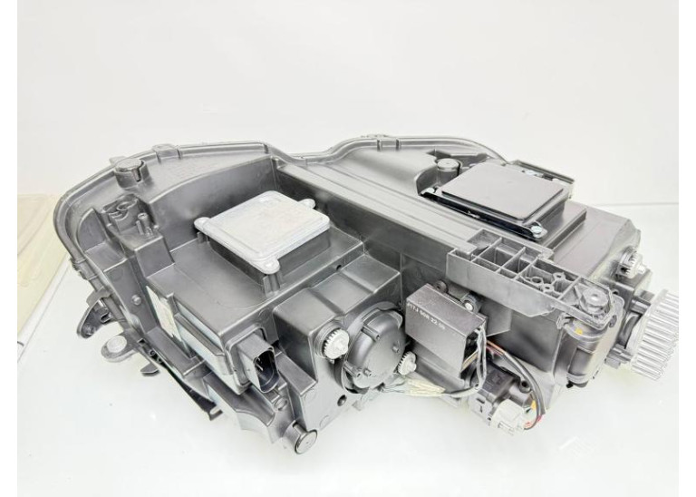 VOLKSWAGEN TIGUAN 2017-2020 LED HEADLIGHT (Right & Lift)